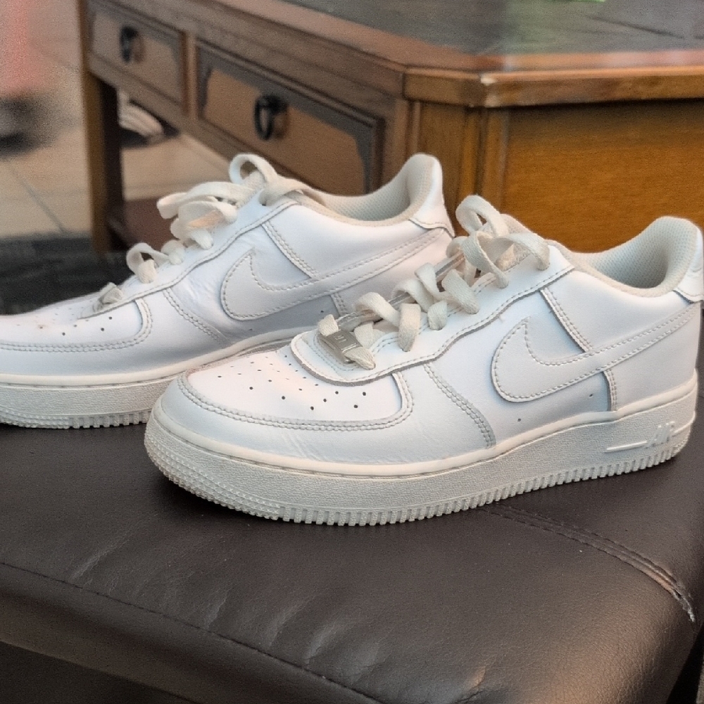 Nike Womens Classic White Sneakers